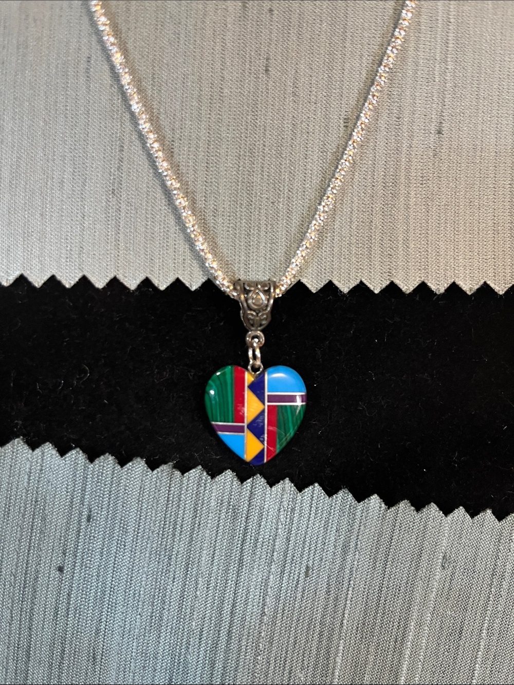 Beautiful Heart shaped pendant with inlays on silver tone chain